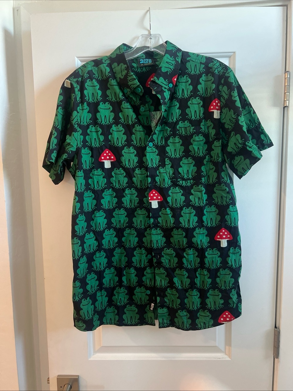 ALab Men’s Frog & Mushroom Print Short Sleeve Shirt Green Size Medium